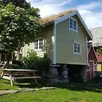 Vakantiehuis Tiny House With Fjordview!