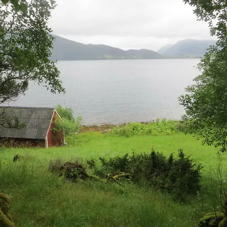 Tiny House With Fjordview! Lauvstad